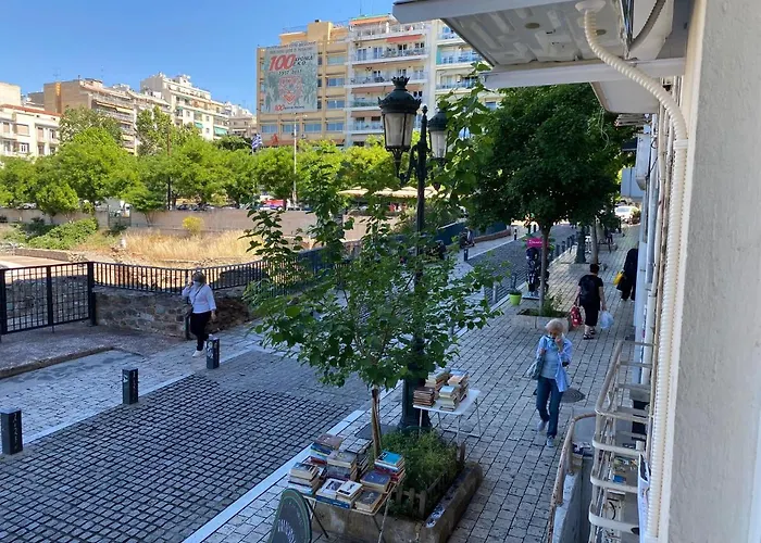 Luxury At Aristotelous Square