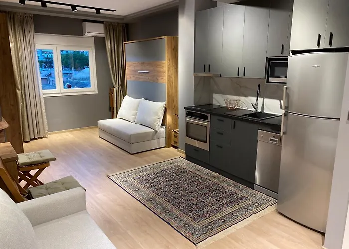 Luxury At Aristotelous Square